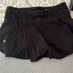 Lululemon athletic skirt size 6